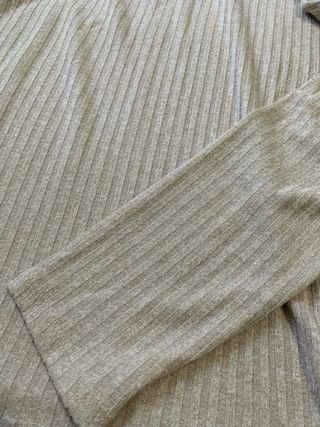 Camiseta canalé de punto Stradivarius