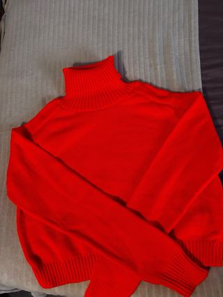 Jersey cuello alto naranja fuerte