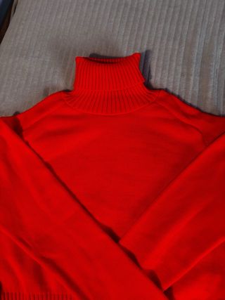 Jersey cuello alto naranja fuerte