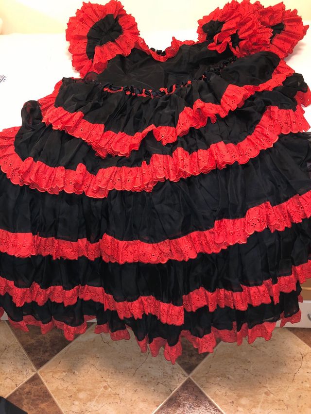 Vestido de gitana negro y rojo