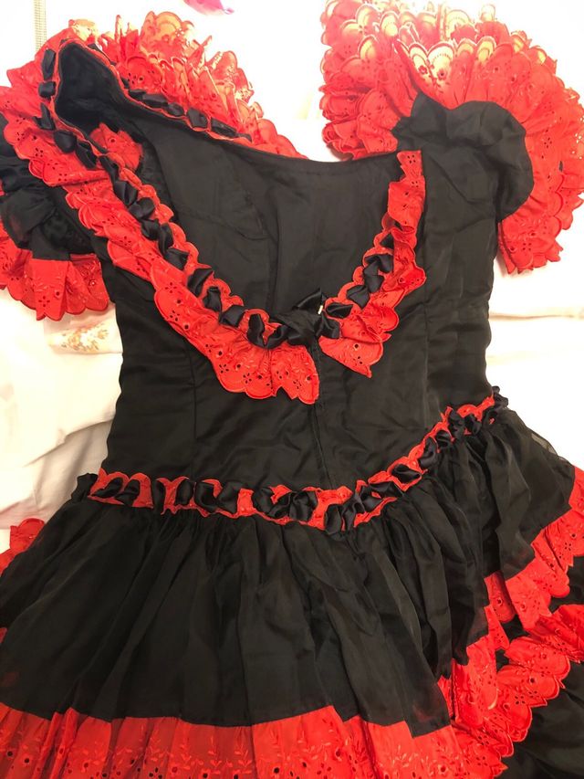 Vestido de gitana negro y rojo