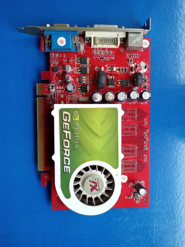 Tarjeta Gráfica NVIDIA GeForce
Pci ex 256mb