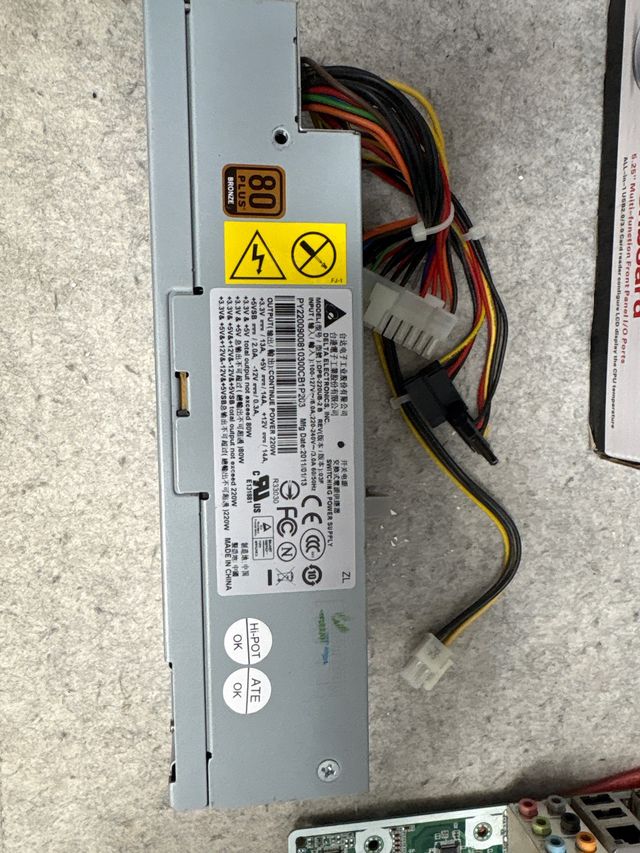 Fuente Alimentación DELTA 220W