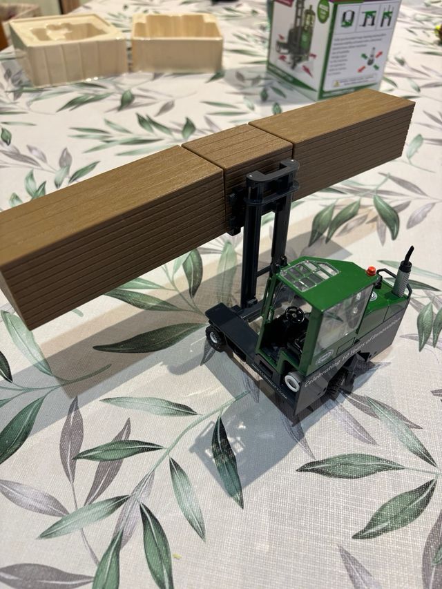 Carretilla elevadora metálica