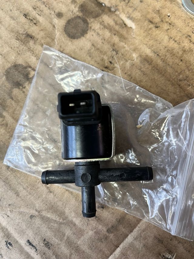 Válvula N75 VAG 1.8 Turbo, sin usar 
