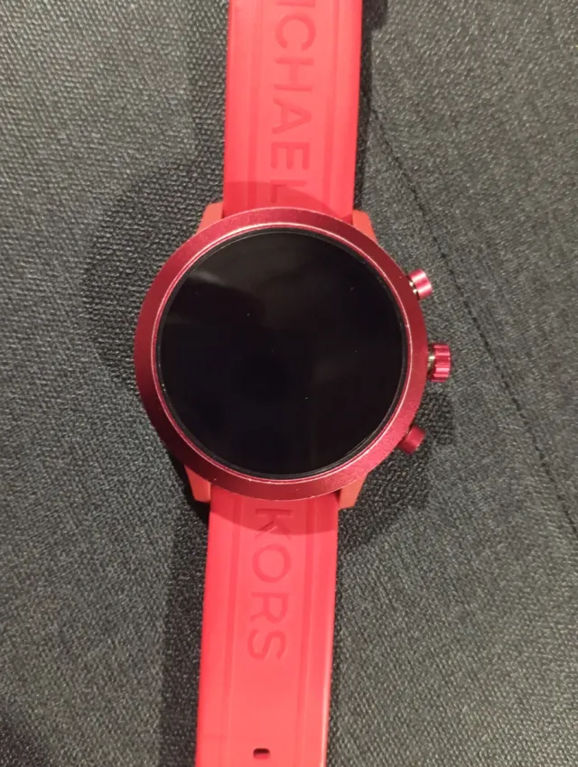 Reloj Michael Kors Smartwatch Edición Roja