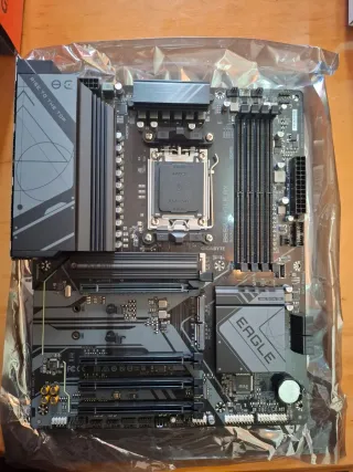 Placa Base Gigabyte B650 Eagle AX