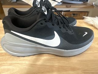 Zapatillas Nike Running Negras y Grises