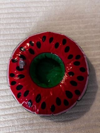 Posavasos flotantes para piscina