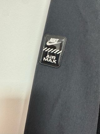 Chaqueta Nike Air Max Negra Talla M