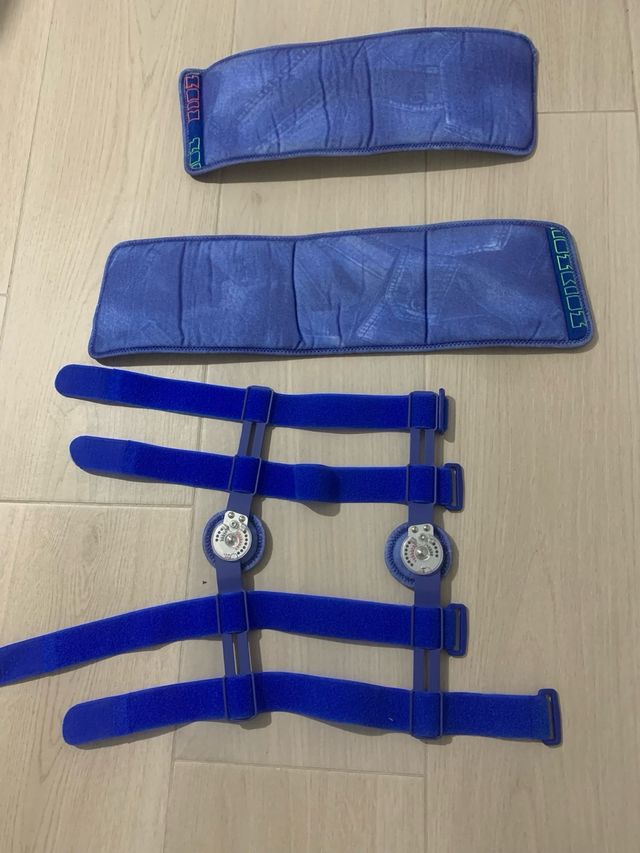 Rodillera articulada para niños de 7 años o más es