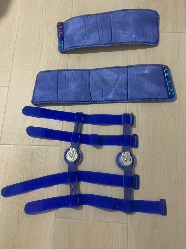 Rodillera articulada para niños de 7 años o más es