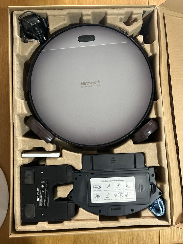 Robot aspirapolvere Roscenic