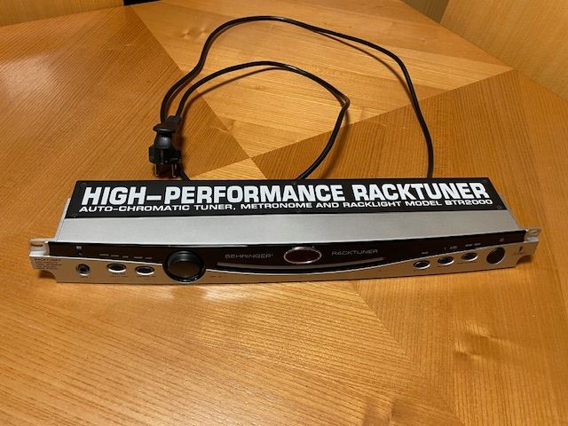 Afinador Behringer Rack BTR2000 Auto-Cromático