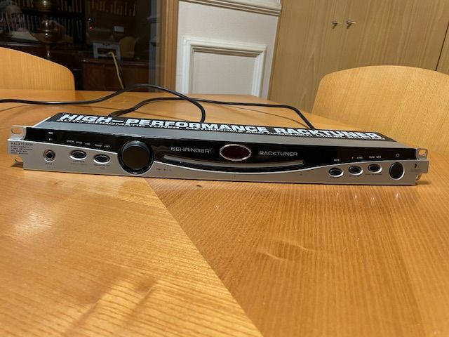 Afinador Behringer Rack BTR2000 Auto-Cromático