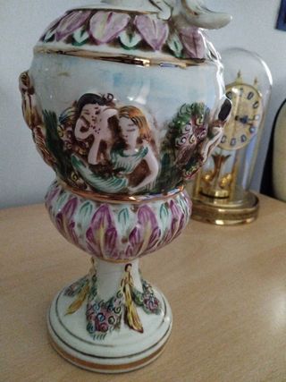 Ancora Capodimonte decorata