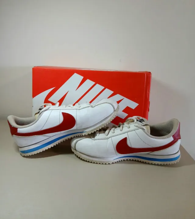 Nike Cortez Blancas y Rojas