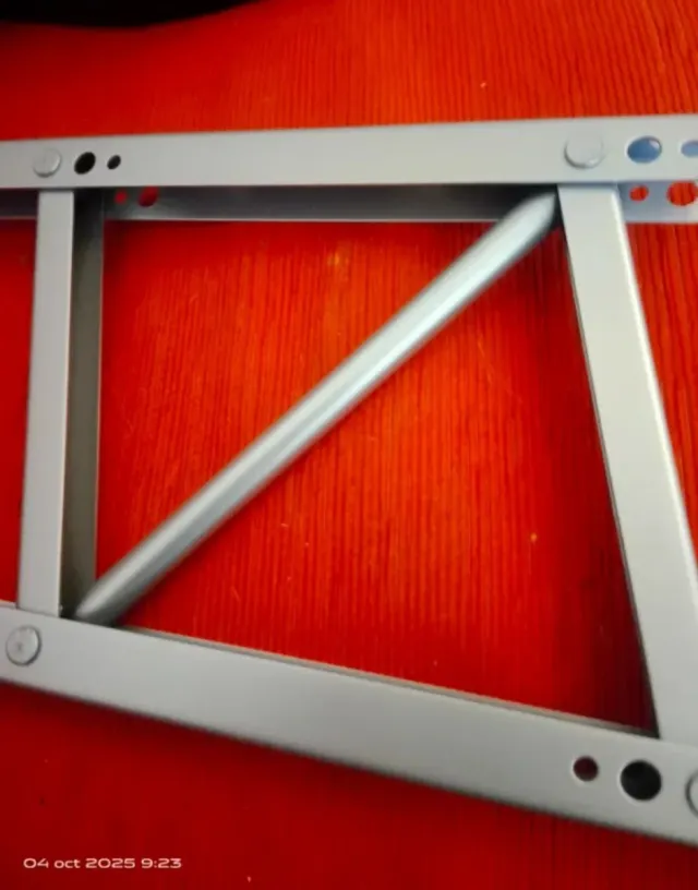 Fermatura per tavolo rialzabile