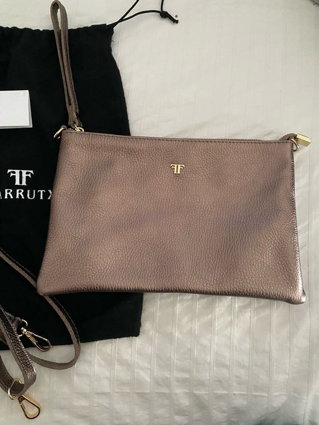 Bolso Farrutx Piel color bronce metálico. Nuevo