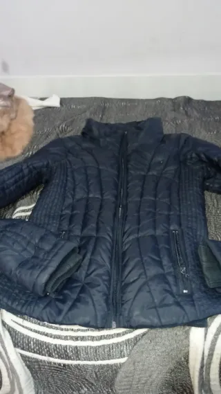 Cazadora acolchada azul marino Talla S