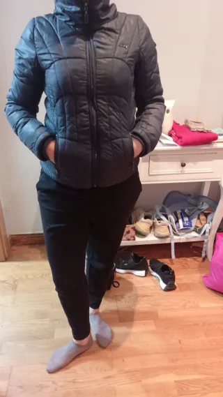 Cazadora acolchada azul marino Talla S