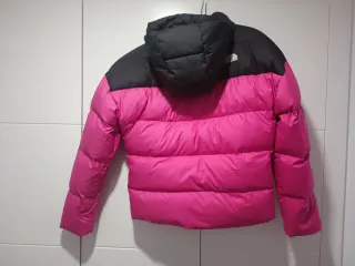 Chaqueta The
North Face Plumas Rosa y Negra