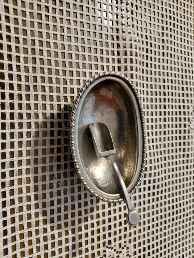 Zuccheriera in peltro vintage con paletta