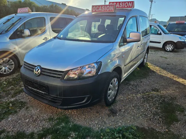 Volkswagen Caddy 2011