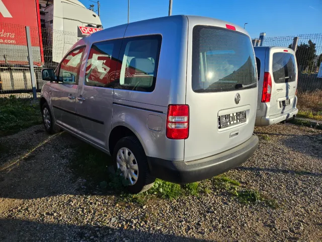 Volkswagen Caddy 2011