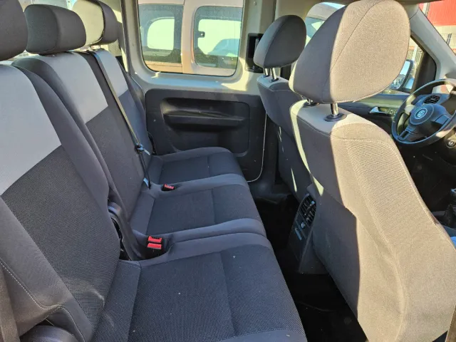 Volkswagen Caddy 2011