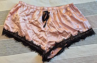 Conjunto pijama satén rosa y negro mujer