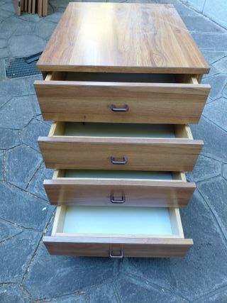 Cassettiera/Comodino in legno noce