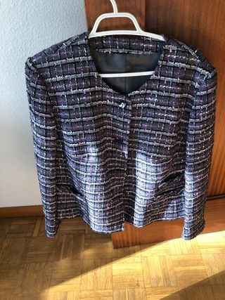 Traje chaqueta y falda tweed morado gris