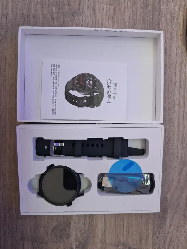 Smartwatch Negro y Plateado