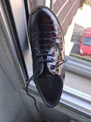 Zapatos Oxford charol efecto piel pitón