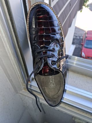Zapatos Oxford charol efecto piel pitón