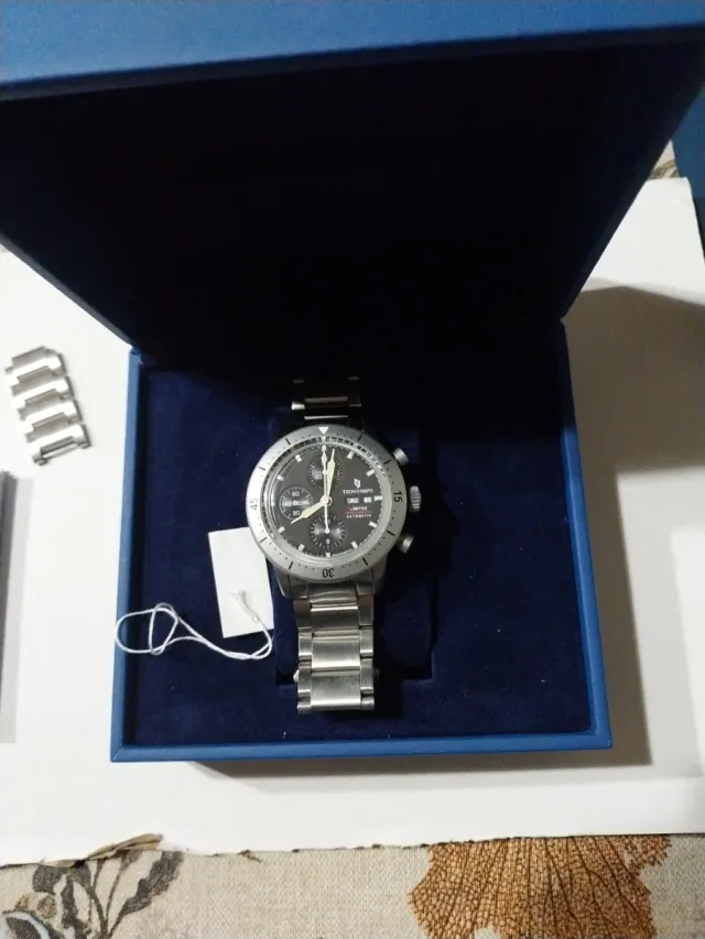 Reloj Tecnotempo  cronometro Automático Landeron