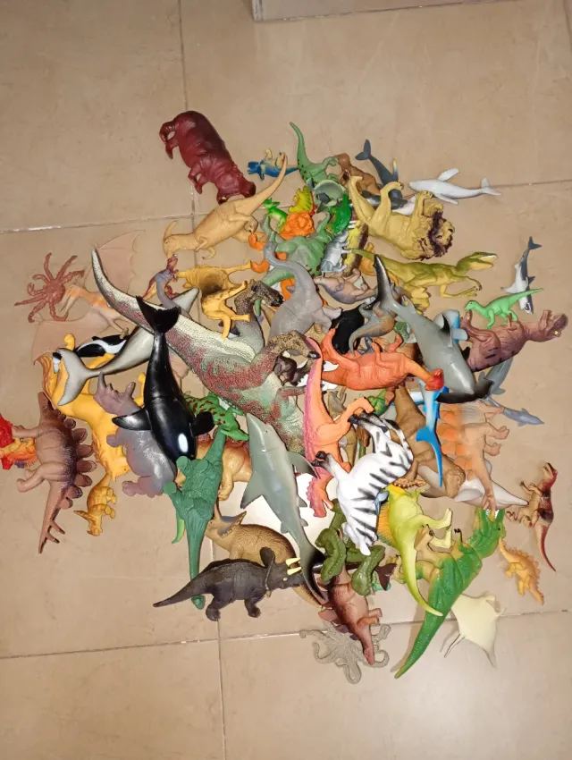 Lote animales y dinosaurios de juguete