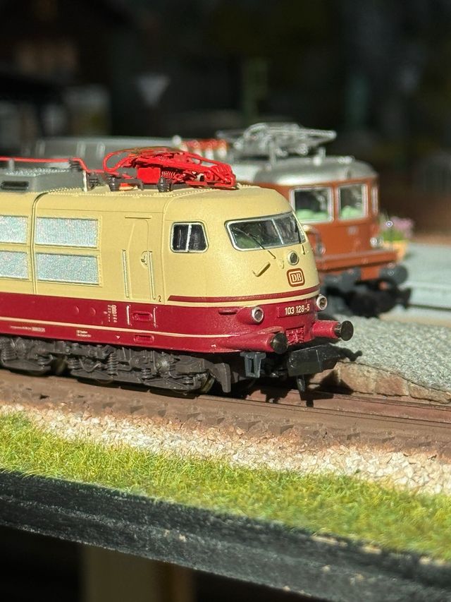 Minitrix 16304 BR 103.1 Digital Sonido + vagones