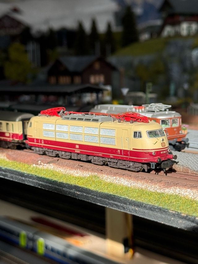 Minitrix 16304 BR 103.1 Digital Sonido + vagones