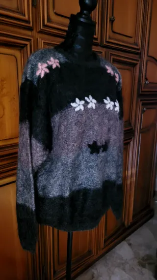 Maglione in lana con fiori taglia 46/48