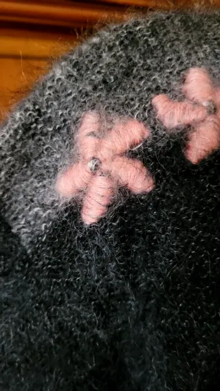 Maglione in lana con fiori taglia 46/48