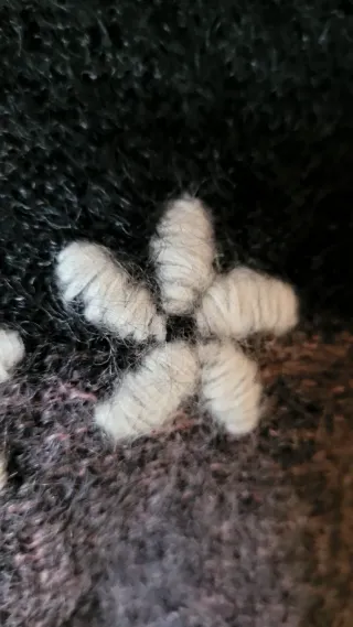 Maglione in lana con fiori taglia 46/48