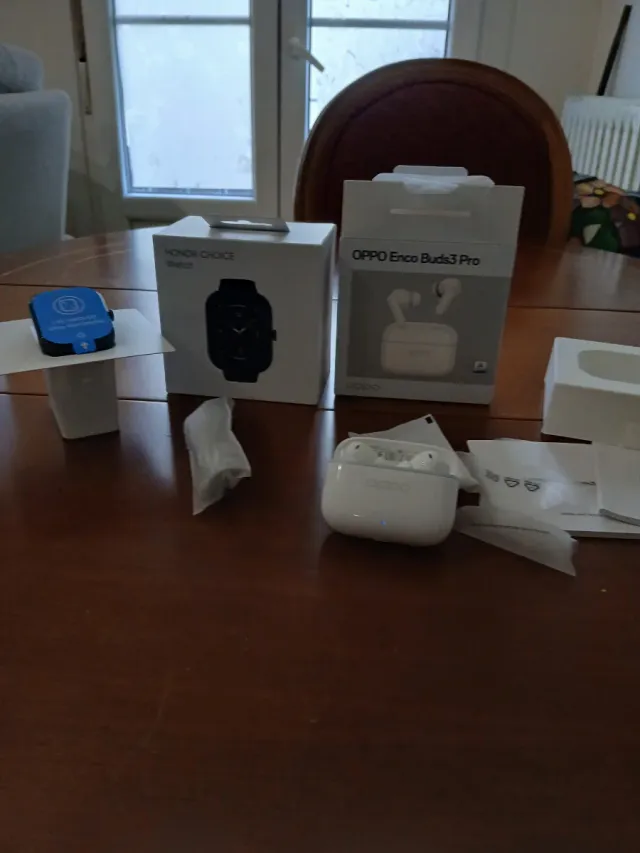 Honor Choice Watch y Oppo Enco Buds3 Pro