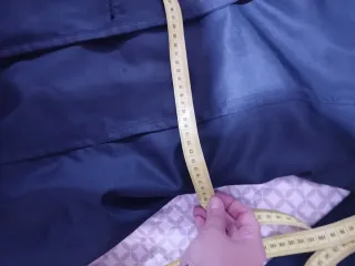 Gabardina azul marino muy oscuro casi negra