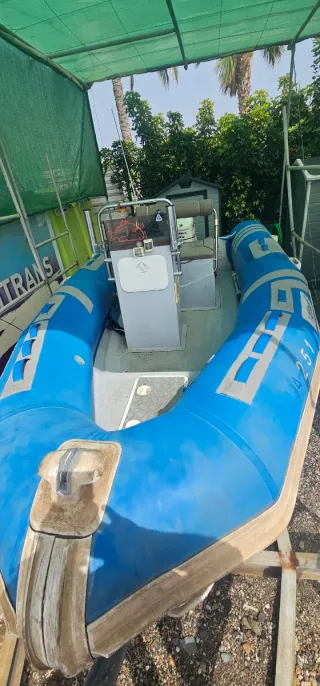 Barco semirrígido Neuvisa 460 + remolque