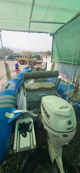 Barco semirrígido Neuvisa 460 + remolque