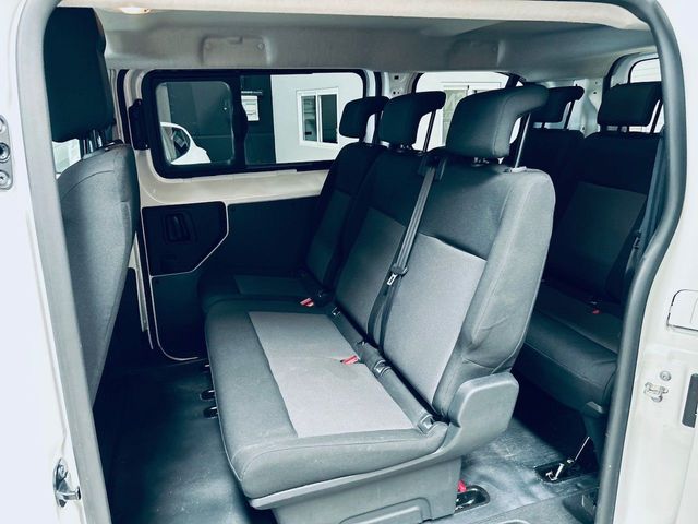 Peugeot Expert 1.5 Bluehdi 120 Combi 8 Standard