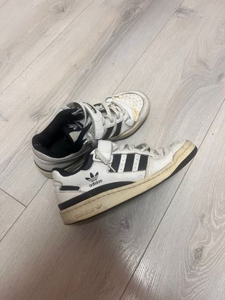 Adidas Forum Low Blancas y Negras