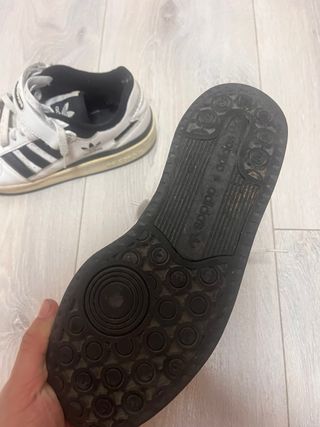 Adidas Forum Low Blancas y Negras